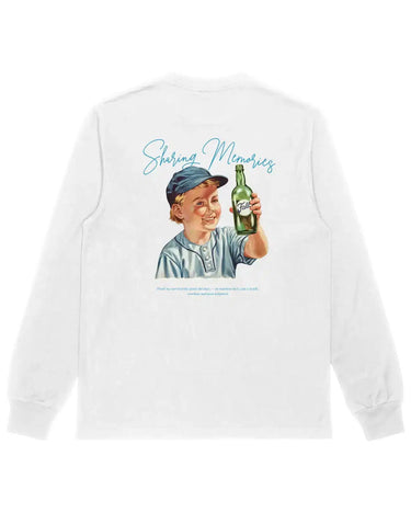 Moletom gola Careca "Sharing Memories" — modelo vestindo o moletom gola careca, look completo