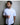 Homem vestindo camiseta Fall Logo Basic caimento largo oversized estilo clean aesthetic