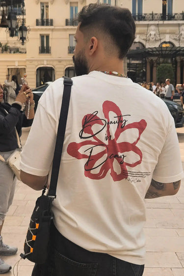 Camiseta Flower — camiseta vista frontal com estampa