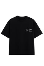 Gola careca redonda reforçada em camiseta de algodão gramatura alta cor preta