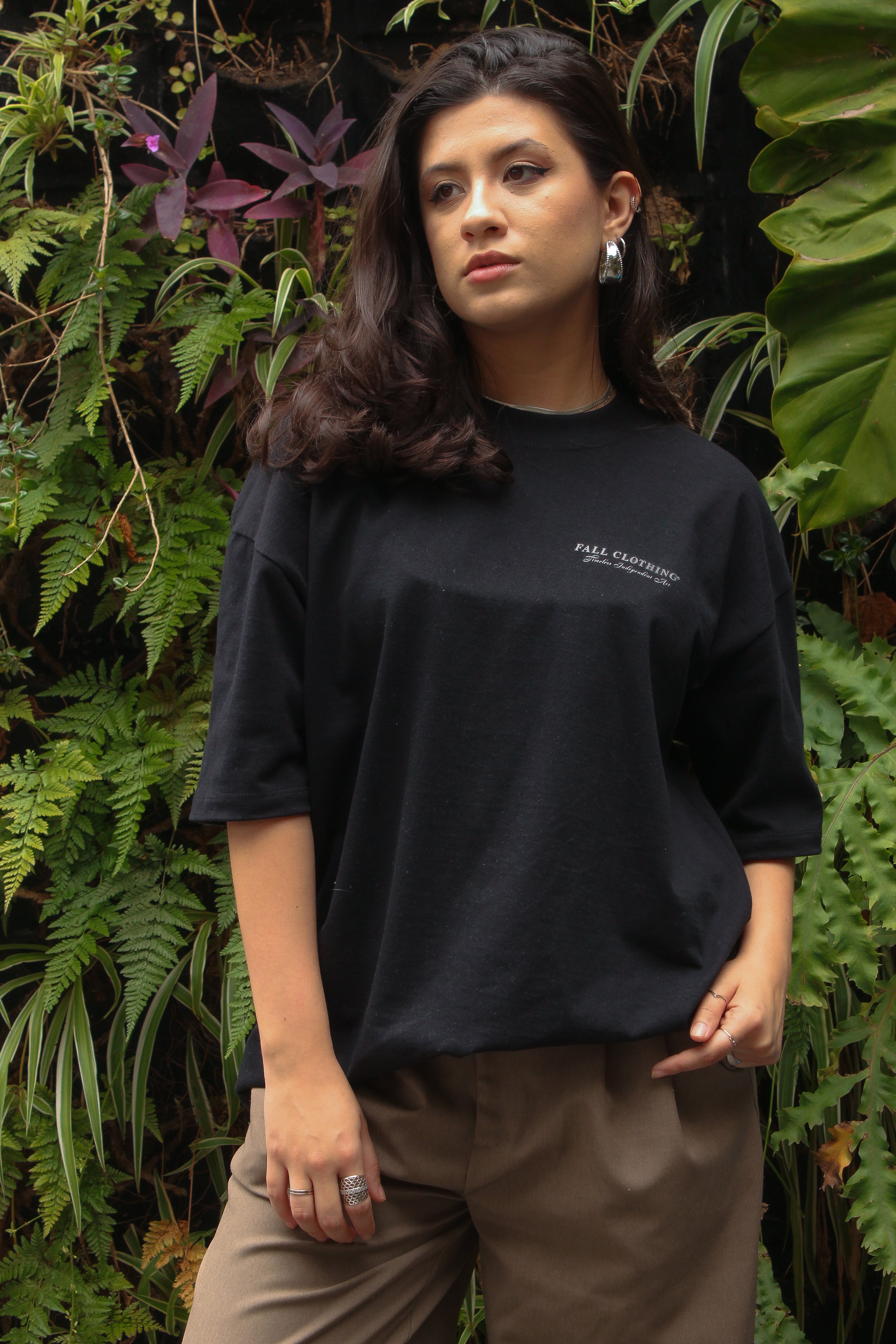 Gola canelada 3cm estruturada camiseta heavyweight algodão malha penteada acabamento premium