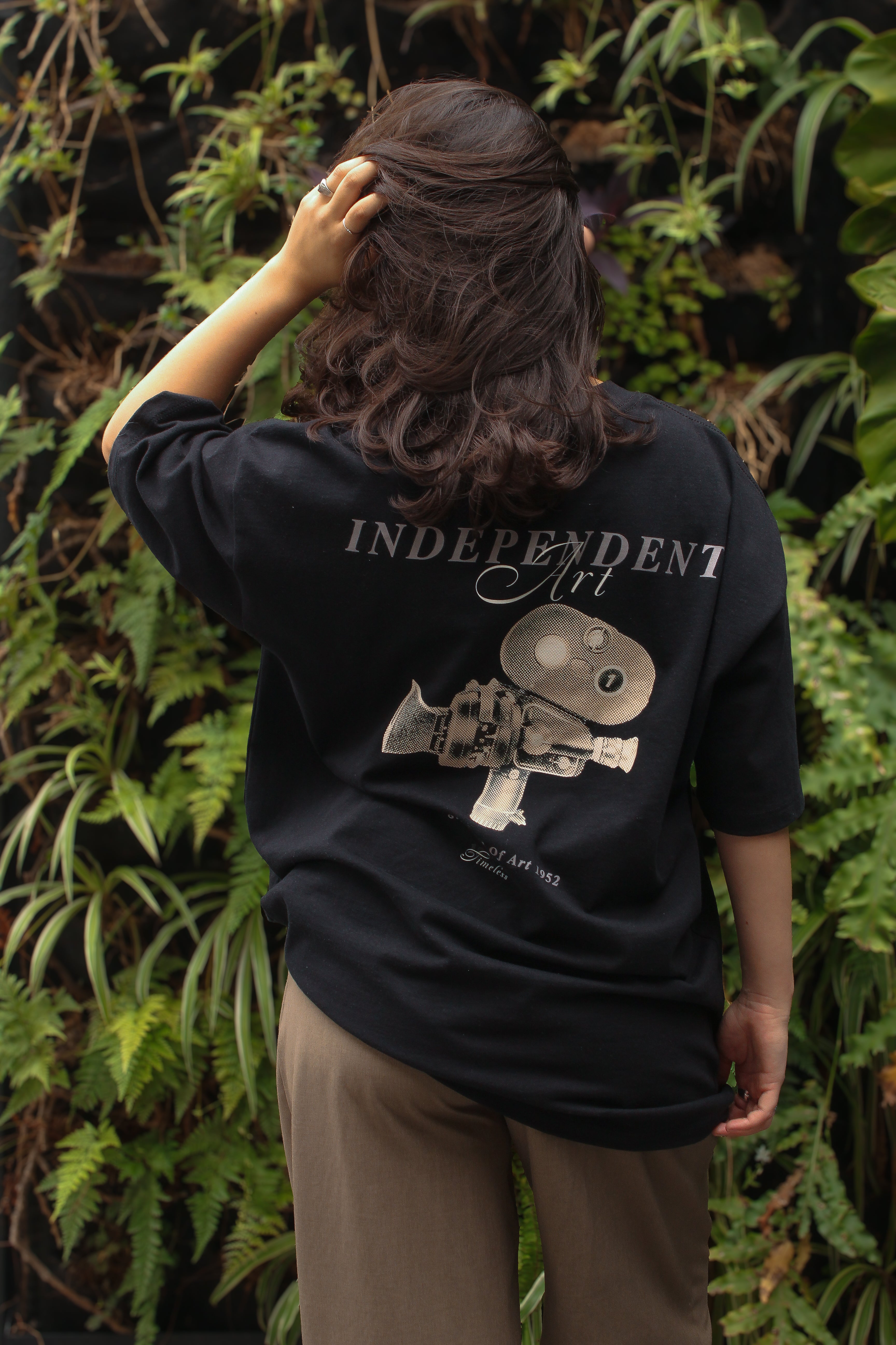 Detalhe estampa ilustrada câmera antiga retrô referência cinema clássico e fotografia analógica